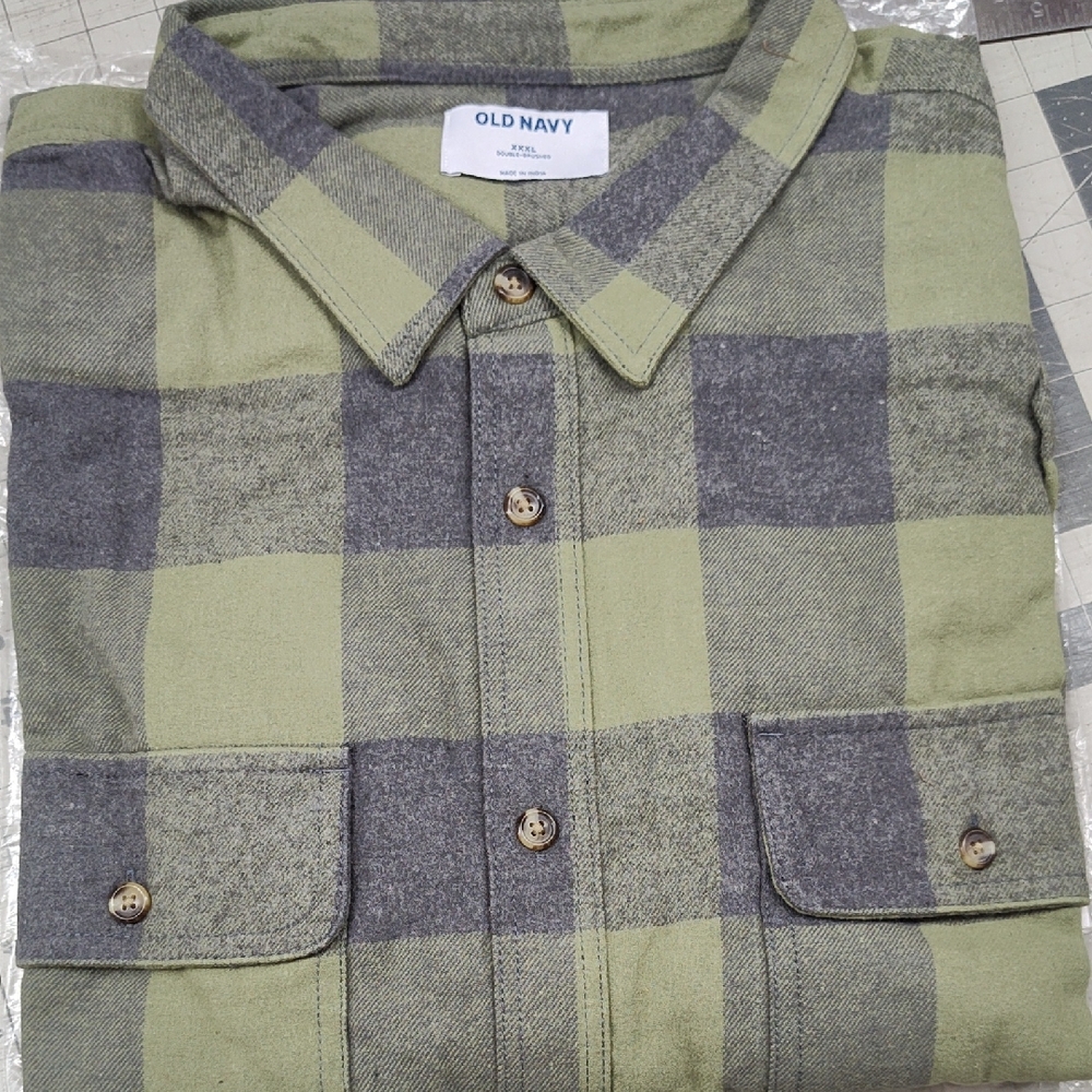 Old Navy Green and Gray Plaid Shirt